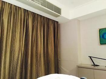 Century Sailboat Apartment Hotel 르자오 외부 사진