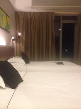 Century Sailboat Apartment Hotel 르자오 외부 사진