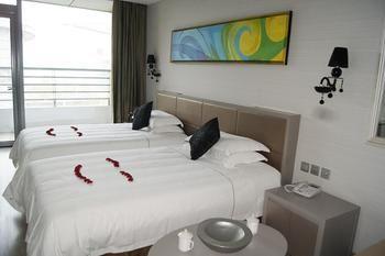 Century Sailboat Apartment Hotel 르자오 외부 사진